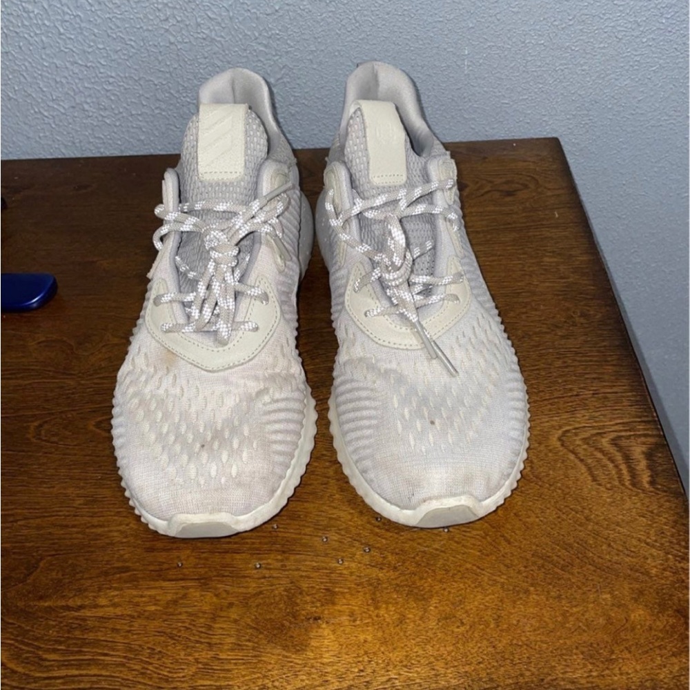 Adidas alphabounce